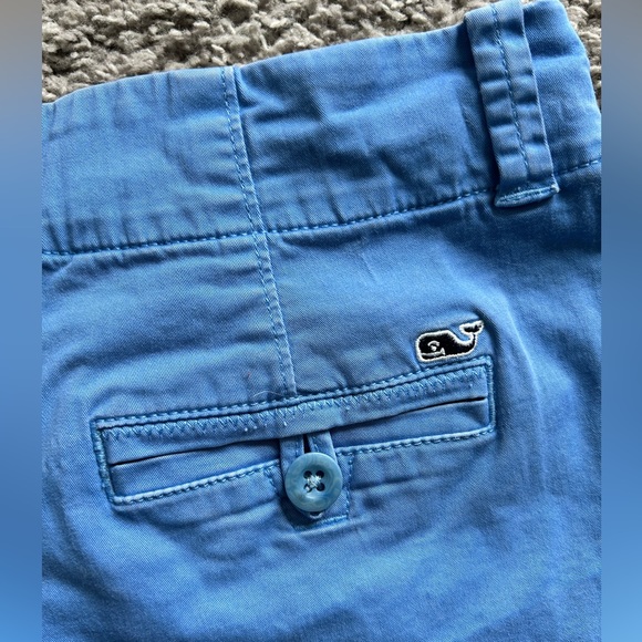 Vineyard Vines 3 1/2 Inch Shorts, Size 0 - Picture 5 of 6